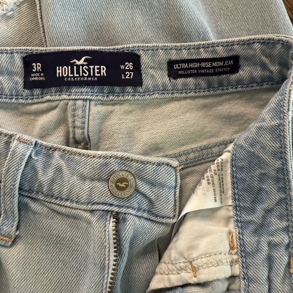 Hollister Women’s Ultra High-Rise Mom Distressed Vintage Stretch Jeans Size 26 - Picture 11 of 12